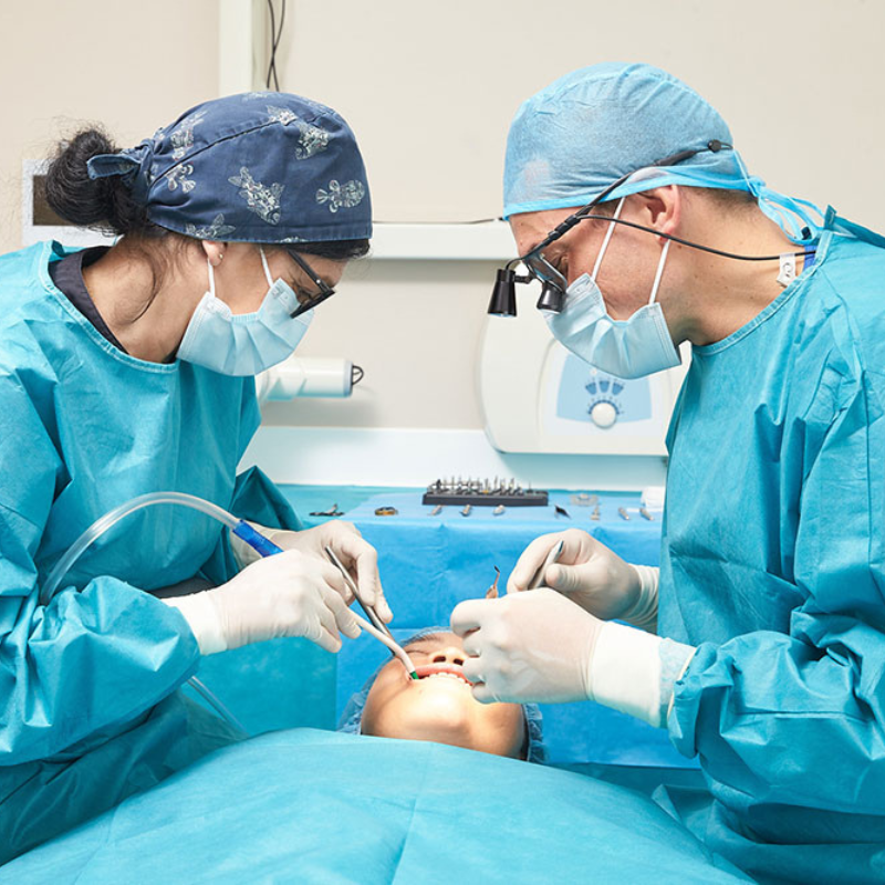 DentalPro Smile - Urgences dentaires - Intervention chirurgicale