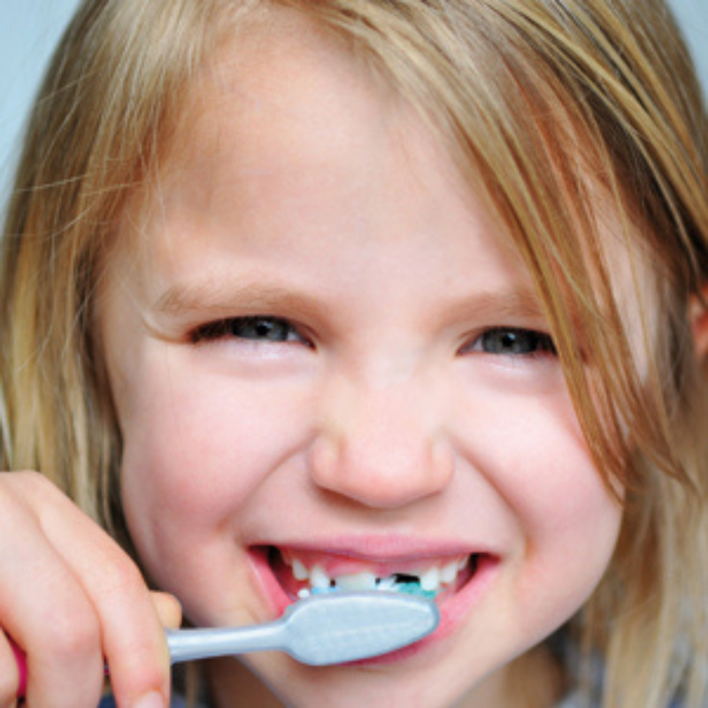 Entretien et durabilité de la brosse à dents enfant KidSmile Pro™