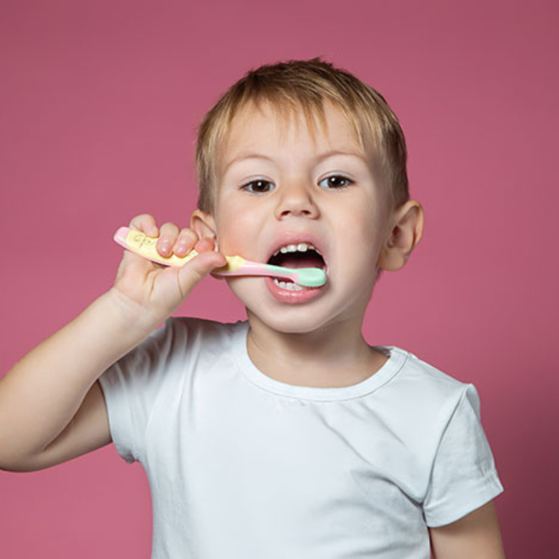 Hygiène bucco-dentaire des enfants : erreurs fréquentes des parents