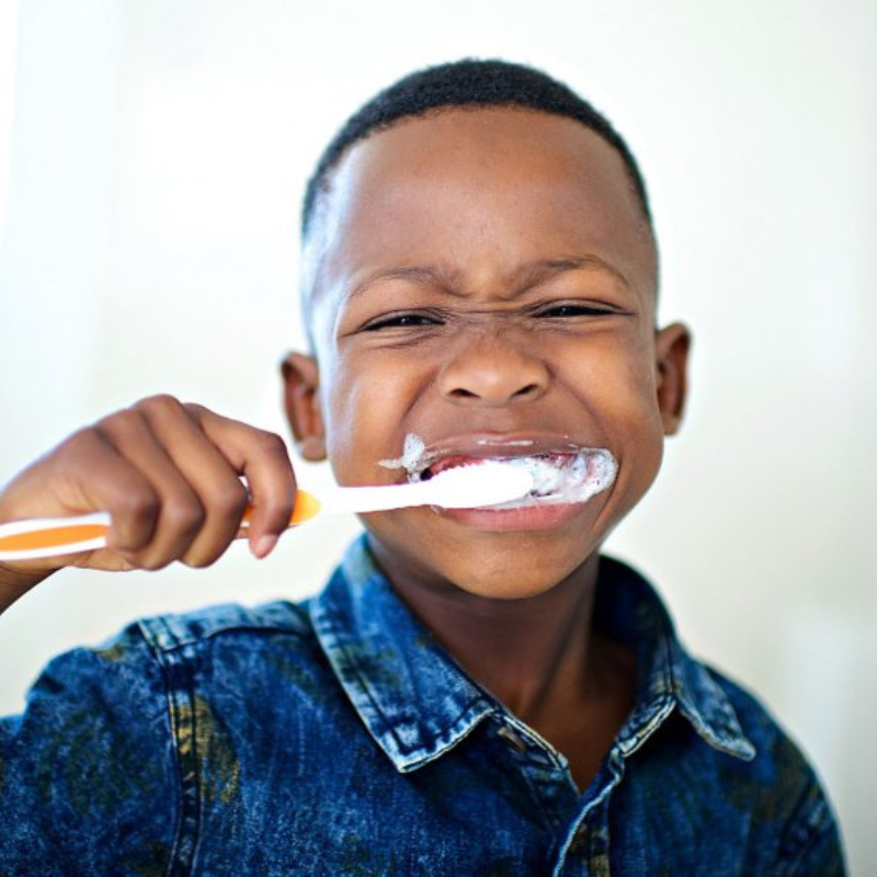 KidSmile Pro™ vs brosse manuelle : quelle est la meilleure solution pour votre enfant ?