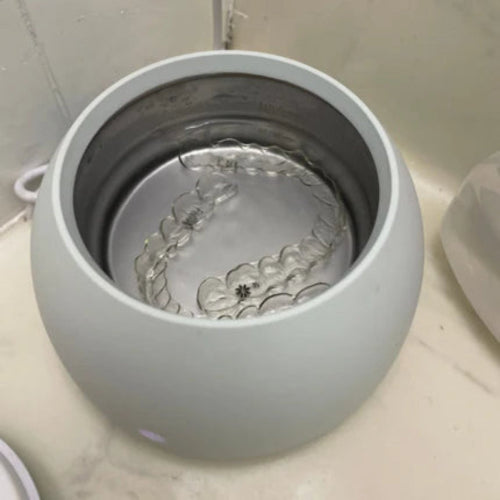 Eliminates up to 99.9% of bacteria, residue, and dental plaque